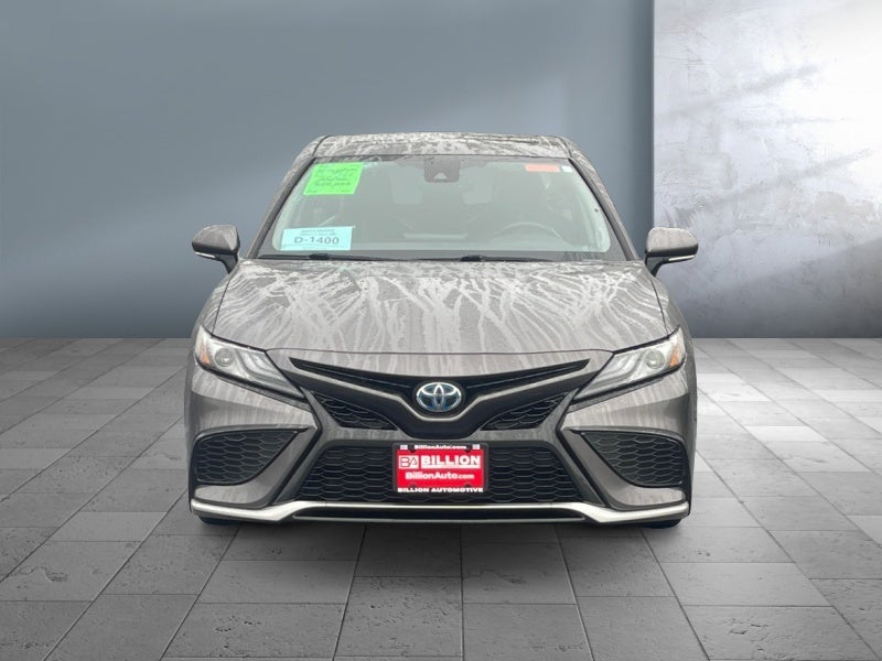 2022 Toyota Camry Hybrid XSE