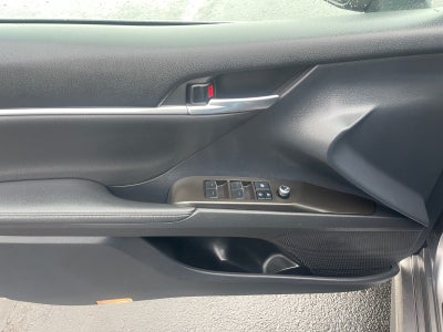 2022 Toyota Camry Hybrid XSE