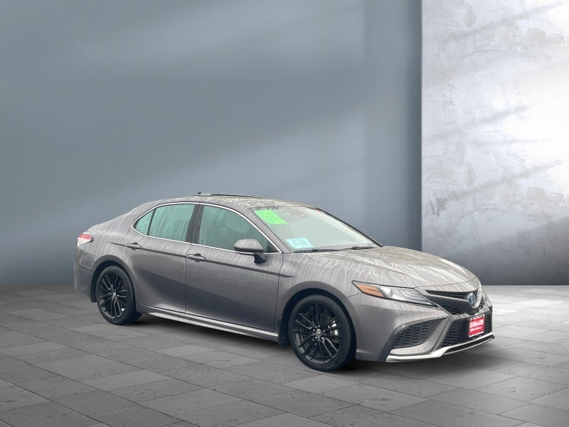 2022 Toyota Camry Hybrid XSE