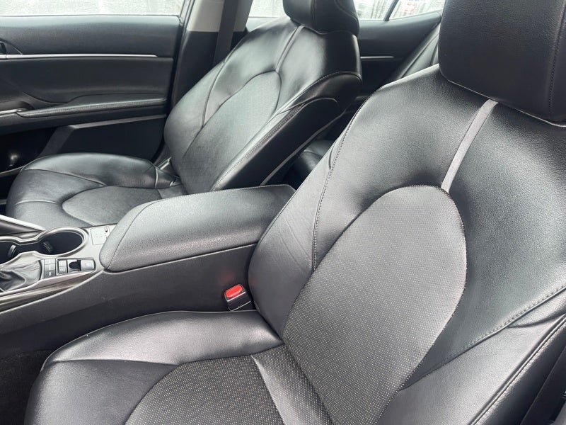 2022 Toyota Camry Hybrid XSE