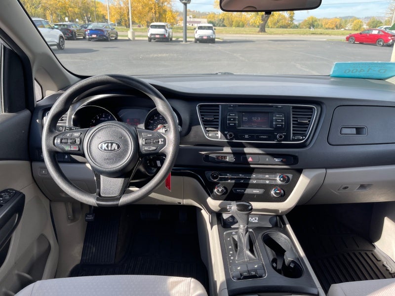2016 Kia Sedona LX