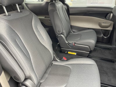 2027 Kia Carnival LX