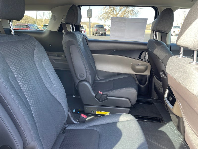 2026 Kia Carnival LX