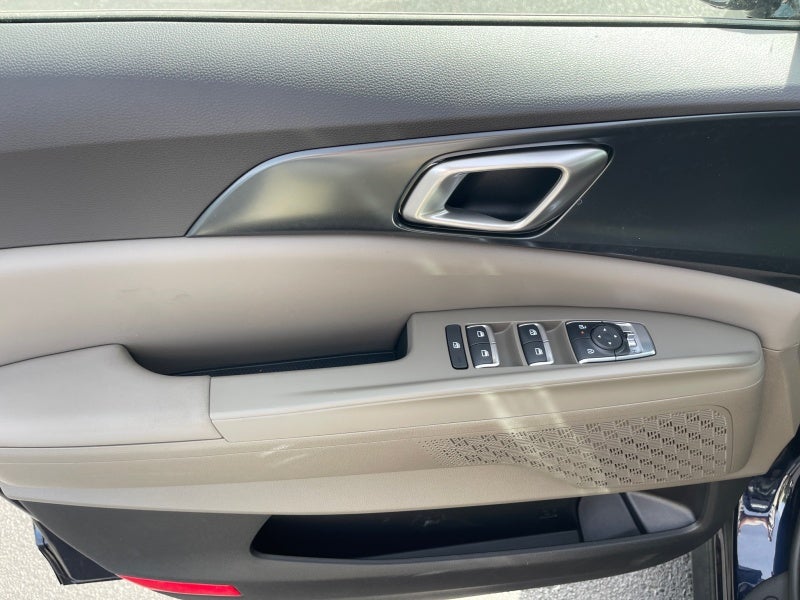 2027 Kia Carnival LX