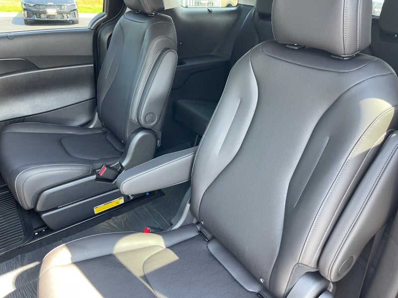 2027 Kia Carnival SX