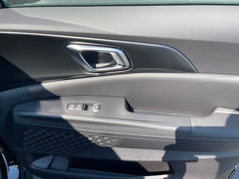 2027 Kia Carnival SX