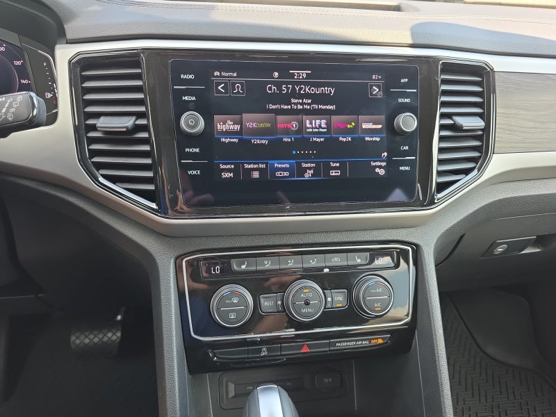 2022 Volkswagen Atlas 3.6L V6 SE w/Technology