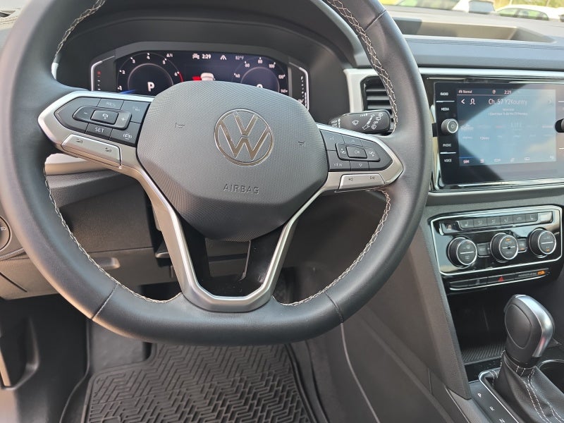 2022 Volkswagen Atlas 3.6L V6 SE w/Technology
