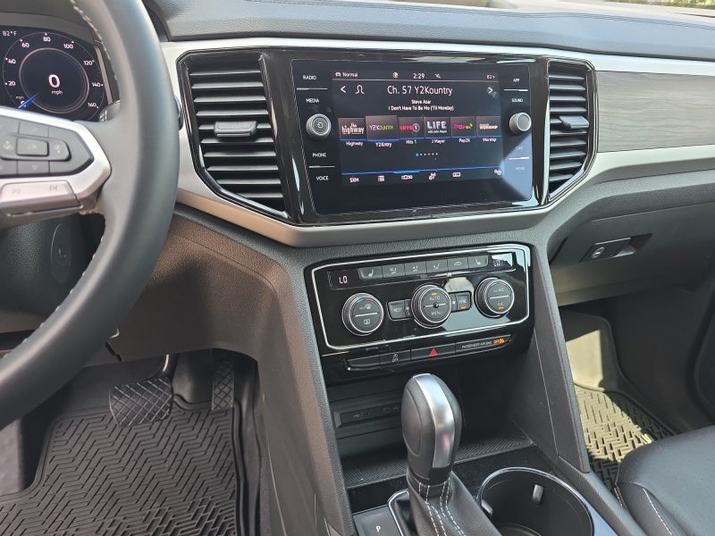2022 Volkswagen Atlas 3.6L V6 SE w/Technology