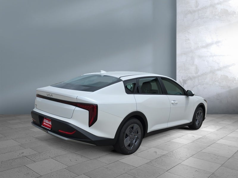 2026 Kia K4 LX