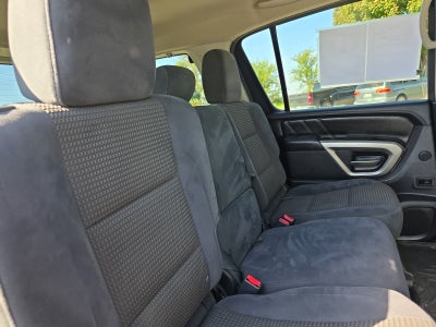 2015 Nissan Armada Base