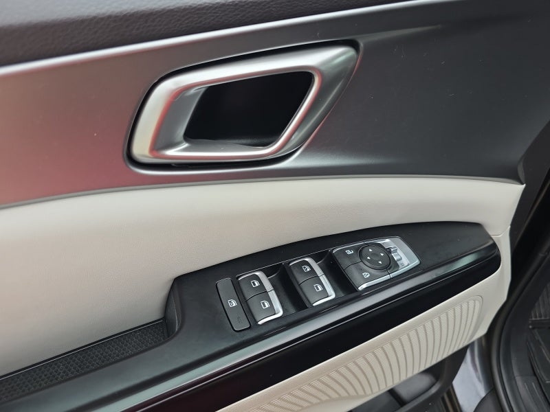 2023 Kia Carnival LX
