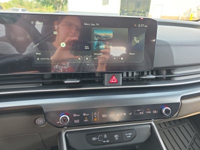 2027 Kia Carnival LXS