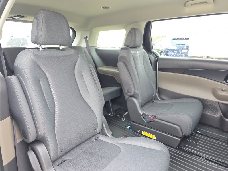 2026 Kia Carnival LX