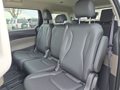 2026 Kia Carnival LXS