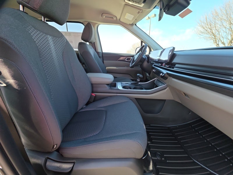 2026 Kia Carnival LX