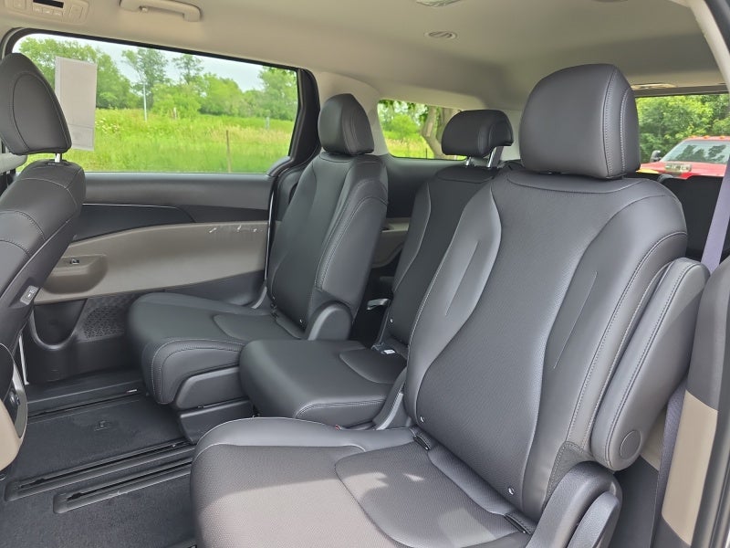 2027 Kia Carnival Hybrid LXS
