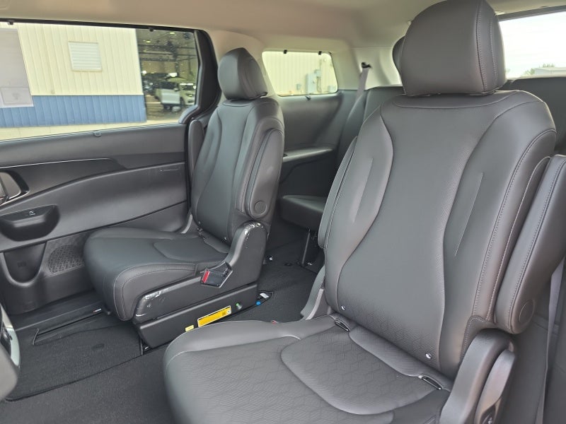 2027 Kia Carnival Hybrid EX