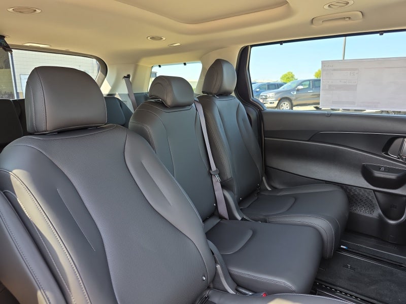2027 Kia Carnival SX