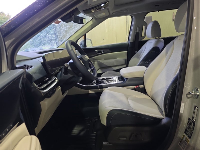 2027 Kia Carnival SX