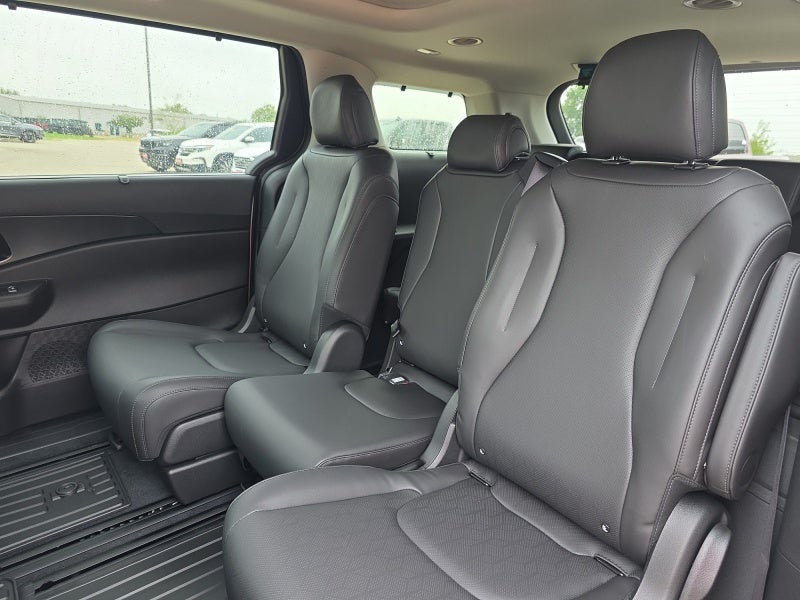 2027 Kia Carnival Hybrid SX