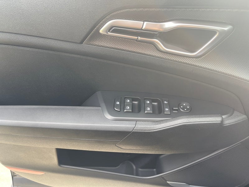 2025 Kia Sportage Hybrid LX