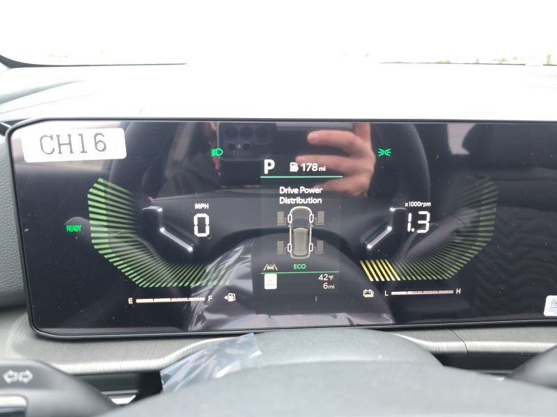 2026 Kia Sportage Plug-In Hybrid X-Line