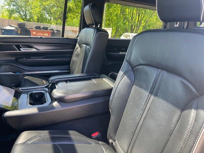 2024 Jeep Grand Wagoneer Series II Obsidian