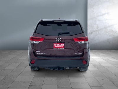 2019 Toyota Highlander SE