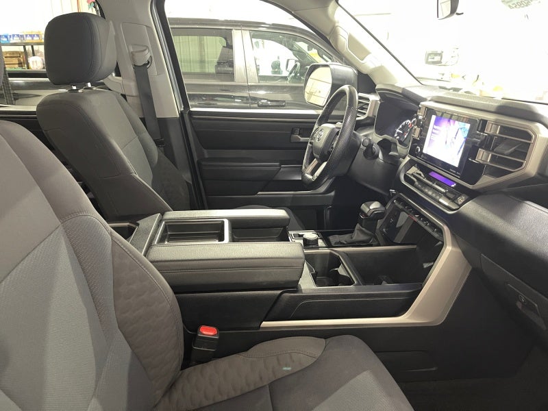 2024 Toyota Tundra 4WD SR5